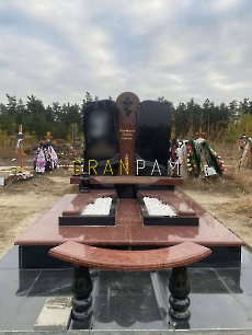 Подвійний пам'ятник PDV.845