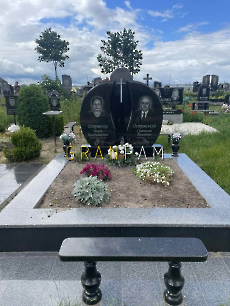 Подвійний пам'ятник PDV.862