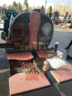 Подвійний пам'ятник PDV.894